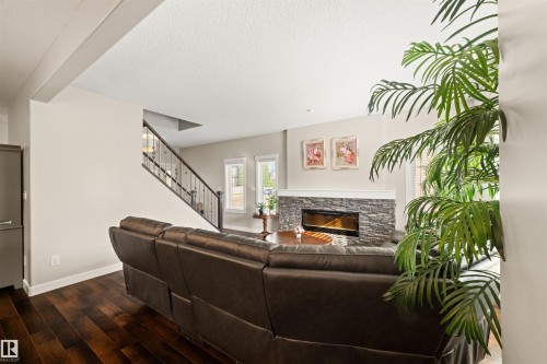 1457 Wates Link Sw, Edmonton, AB 