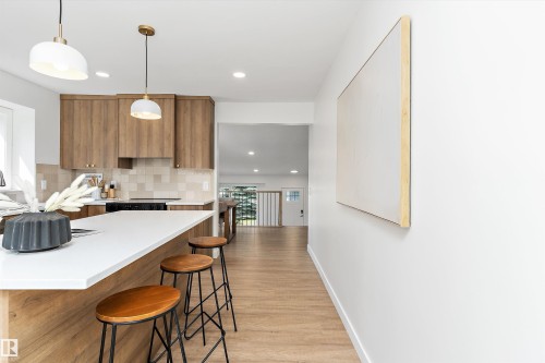 8311 184 Street Nw, Edmonton, AB - Indoor Photo Showing Kitchen With Upgraded Kitchen