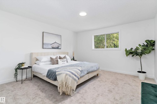 8311 184 Street Nw, Edmonton, AB - Indoor Photo Showing Bedroom