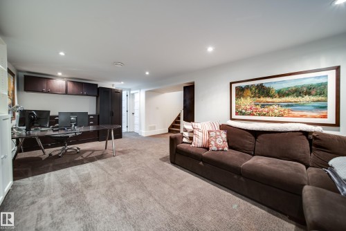 10335 137 Street Nw, Edmonton, AB 