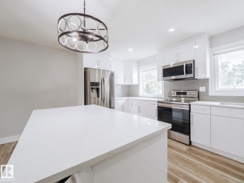 15011 59 Street Nw, Edmonton, AB 
