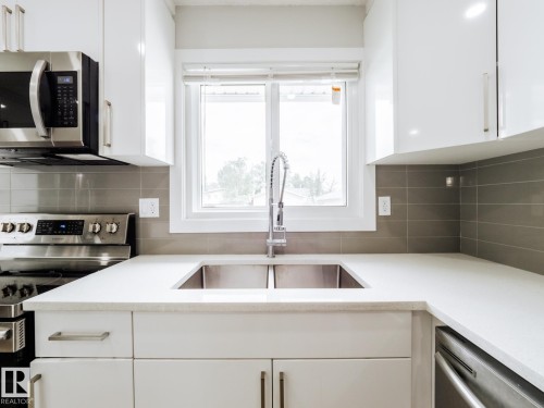 15011 59 Street Nw, Edmonton, AB 