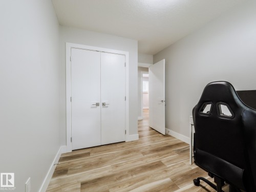 15011 59 Street Nw, Edmonton, AB 