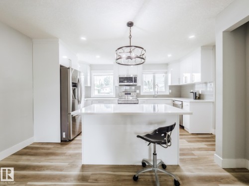 15011 59 Street Nw, Edmonton, AB 