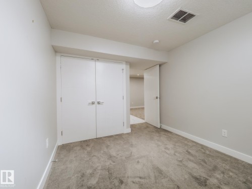 15011 59 Street Nw, Edmonton, AB 