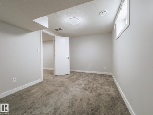 15011 59 Street Nw, Edmonton, AB 