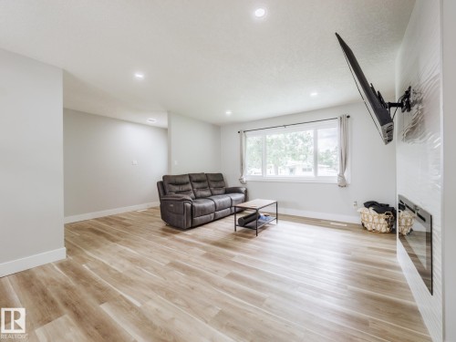 15011 59 Street Nw, Edmonton, AB 
