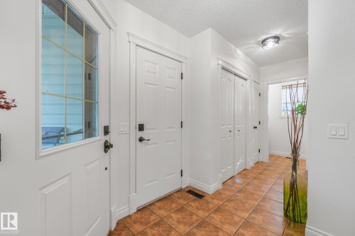 570 Glenwright Crescent Nw, Edmonton, AB 