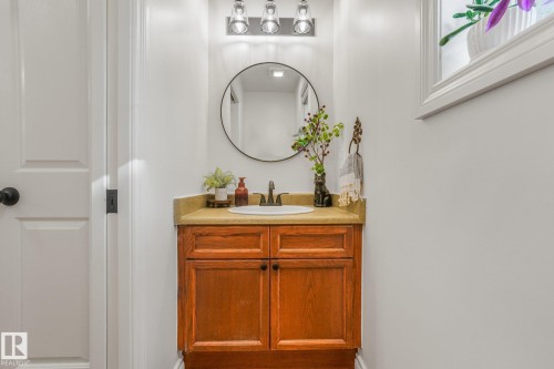 570 Glenwright Crescent Nw, Edmonton, AB 