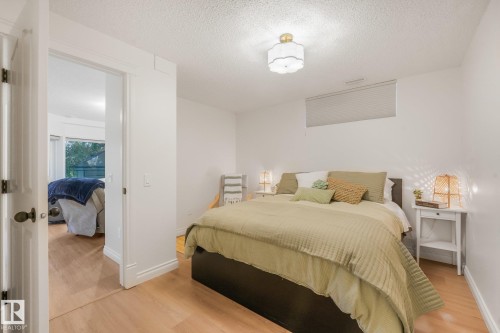 570 Glenwright Crescent Nw, Edmonton, AB 