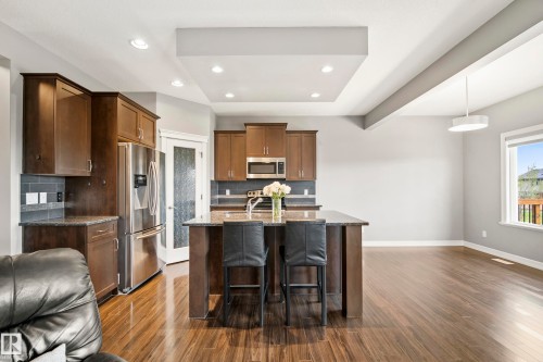 1455 Hays Way Nw, Edmonton, AB - Indoor Photo Showing Kitchen With Stainless Steel Kitchen