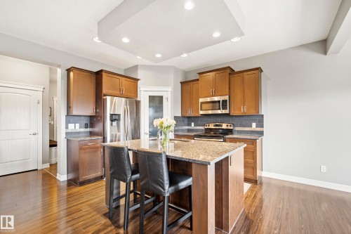 1455 Hays Way Nw, Edmonton, AB - Indoor Photo Showing Kitchen With Stainless Steel Kitchen