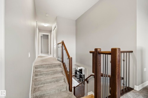 1455 Hays Way Nw, Edmonton, AB - Indoor Photo Showing Other Room