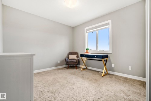 1455 Hays Way Nw, Edmonton, AB - Indoor