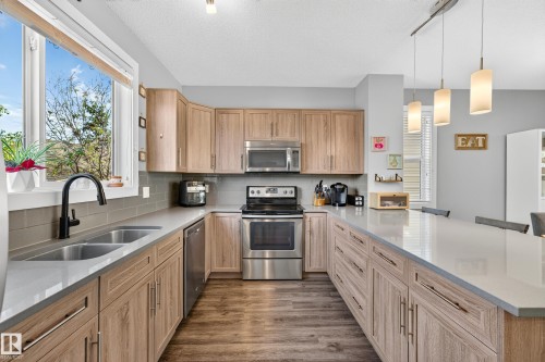 2821 Maple Way Nw, Edmonton, AB 