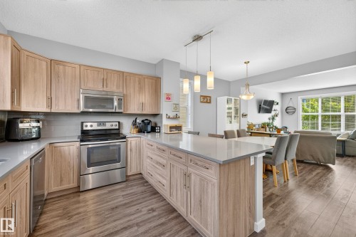 2821 Maple Way Nw, Edmonton, AB 