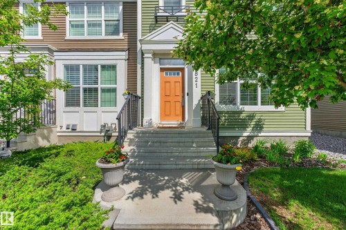2821 Maple Way Nw, Edmonton, AB 