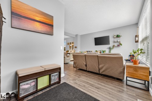 2821 Maple Way Nw, Edmonton, AB 