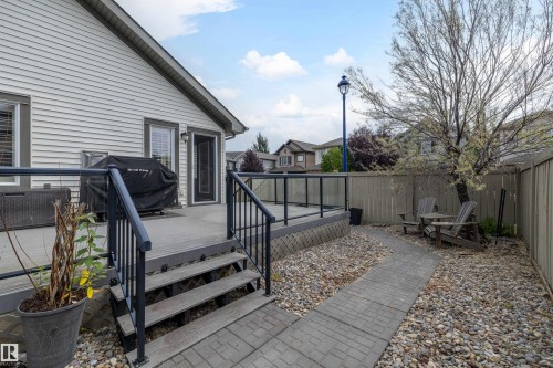 1976 67 Street Sw, Edmonton, AB 