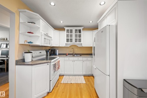 17308 78 Avenue Nw, Edmonton, AB 