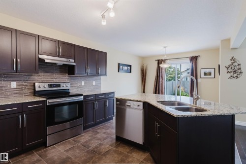 1908 Hammond Place Nw, Edmonton, AB 