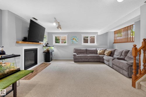 102 Coachman Way, Sherwood Park, AB 