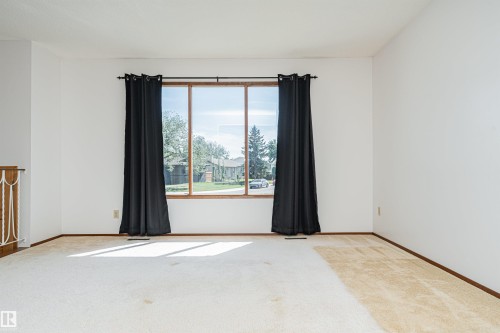 10530 173A Avenue Nw, Edmonton, AB 