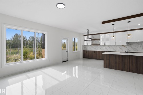 3211 5 Avenue Sw, Edmonton, AB 