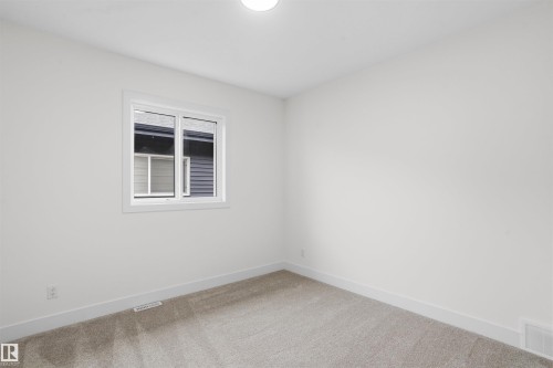 3211 5 Avenue Sw, Edmonton, AB 