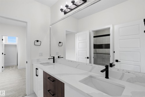 3211 5 Avenue Sw, Edmonton, AB 