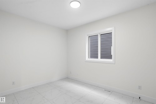 3211 5 Avenue Sw, Edmonton, AB 