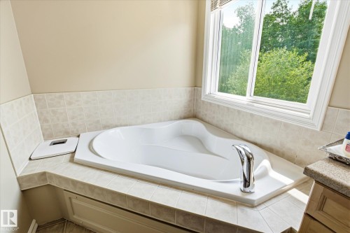 24 Everwood Close, St. Albert, AB - Indoor Photo Showing Bathroom