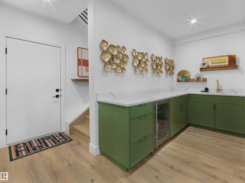 9538 100A Street Nw, Edmonton, AB 