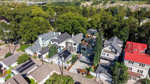 9538 100A Street Nw, Edmonton, AB 