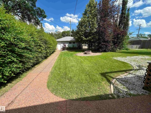 9457 79 Street Nw, Edmonton, AB 