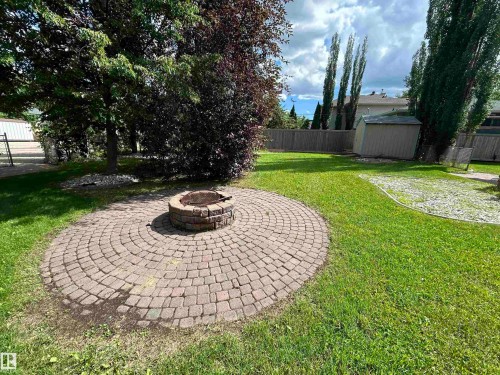 9457 79 Street Nw, Edmonton, AB 