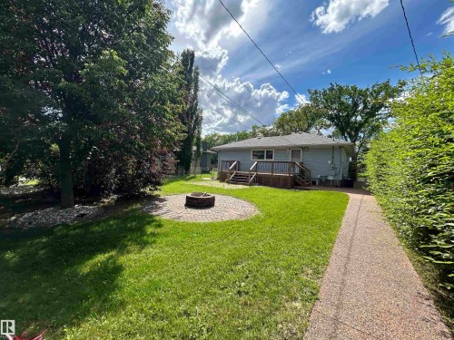 9457 79 Street Nw, Edmonton, AB 