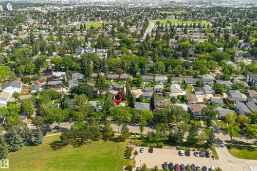 9457 79 Street Nw, Edmonton, AB 