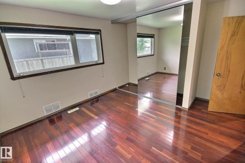 9457 79 Street Nw, Edmonton, AB 
