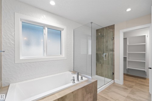 9804 223 Street Nw, Edmonton, AB 