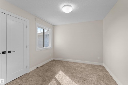 9804 223 Street Nw, Edmonton, AB 
