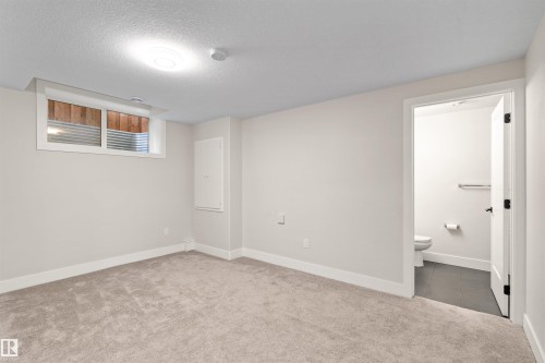 9804 223 Street Nw, Edmonton, AB 