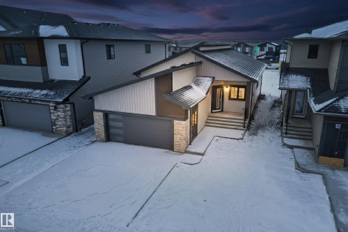 7093 Kiviaq Crescent Sw, Edmonton, AB 