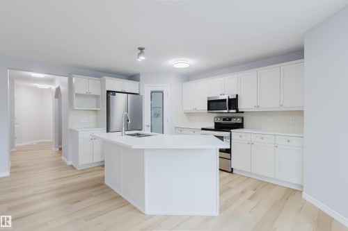1227 115 Street Sw, Edmonton, AB 