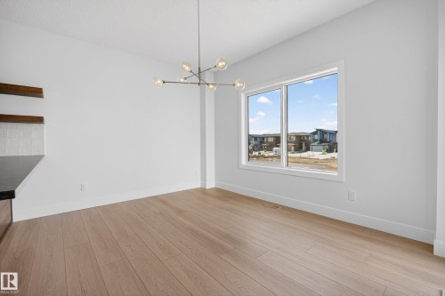 7089 Kiviaq Crescent Sw, Edmonton, AB 