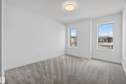 7089 Kiviaq Crescent Sw, Edmonton, AB 