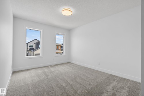 7089 Kiviaq Crescent Sw, Edmonton, AB 