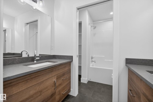7089 Kiviaq Crescent Sw, Edmonton, AB 