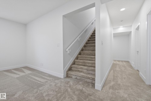 7089 Kiviaq Crescent Sw, Edmonton, AB 