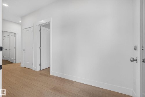7089 Kiviaq Crescent Sw, Edmonton, AB 